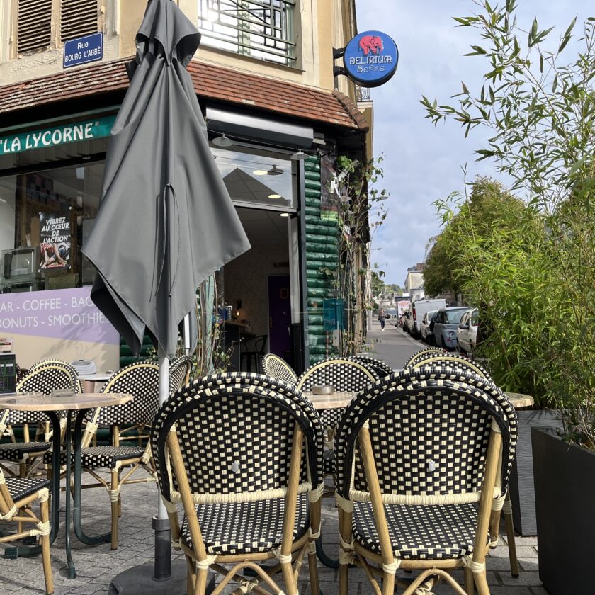 フランスアンティーク家具装飾重厚なバラとリボン