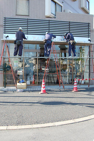 直線的シンプルな形 21年目の節目イメージ一新リニューアル,店舗プランニング,施工例,ショップ看板リニューアル3